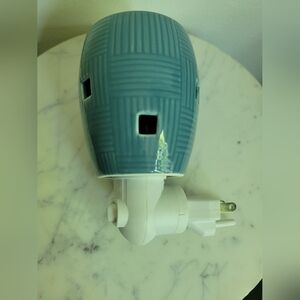 Scentsy Plug In Wax Warmer Blue Striped Pattern
